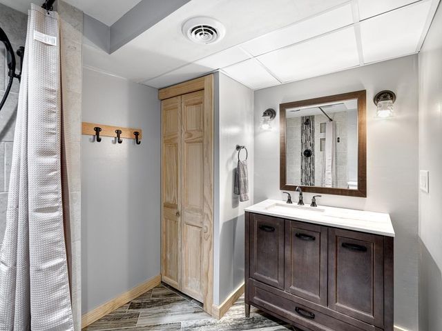 3107 Alexander Lane, Mound, MN 55364