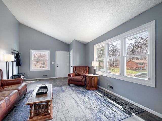 3107 Alexander Lane, Mound, MN 55364