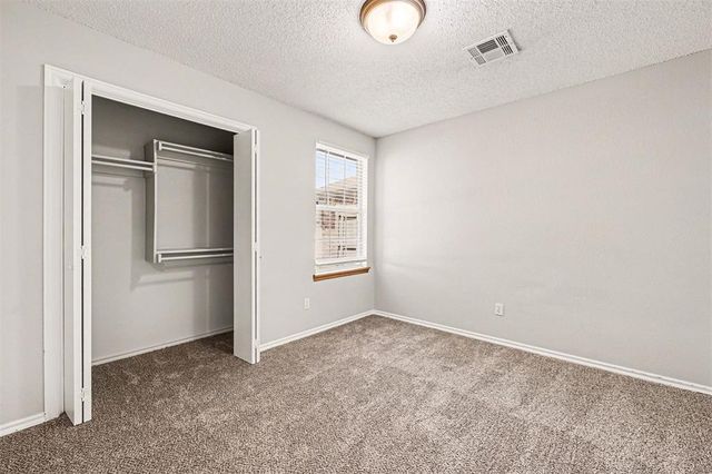 721 Eastridge Drive, Yukon, OK 73099