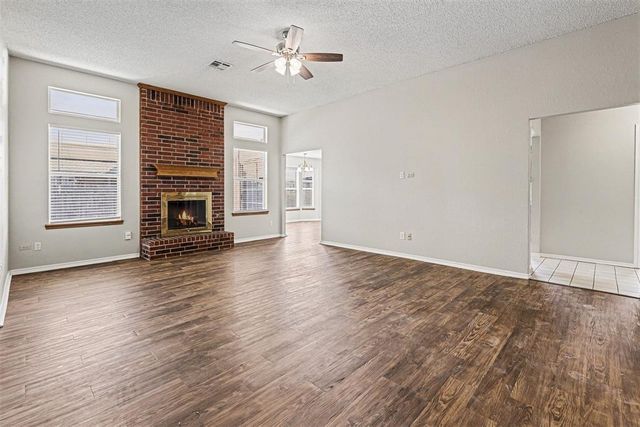 721 Eastridge Drive, Yukon, OK 73099