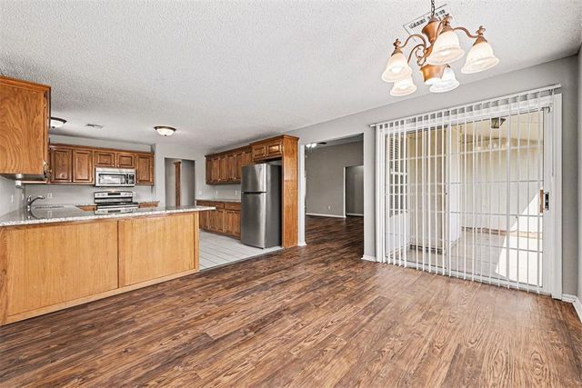 721 Eastridge Drive, Yukon, OK 73099