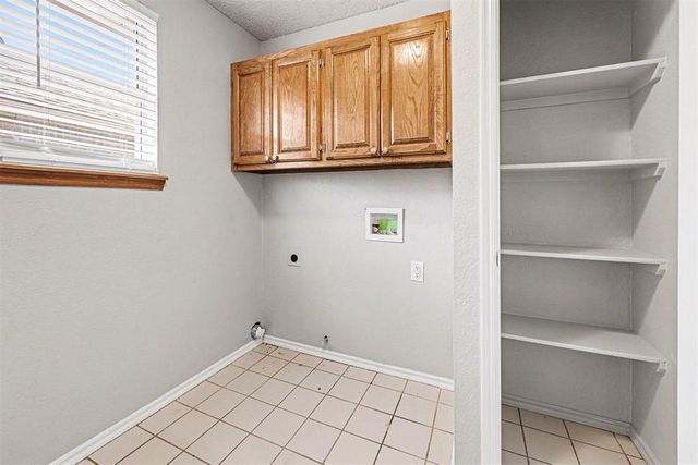 721 Eastridge Drive, Yukon, OK 73099