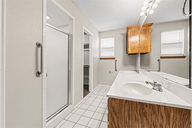 721 Eastridge Drive, Yukon, OK 73099