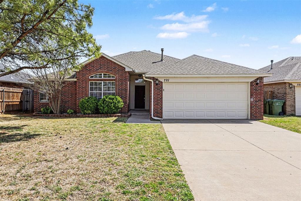 721 Eastridge Drive, Yukon, OK 73099
