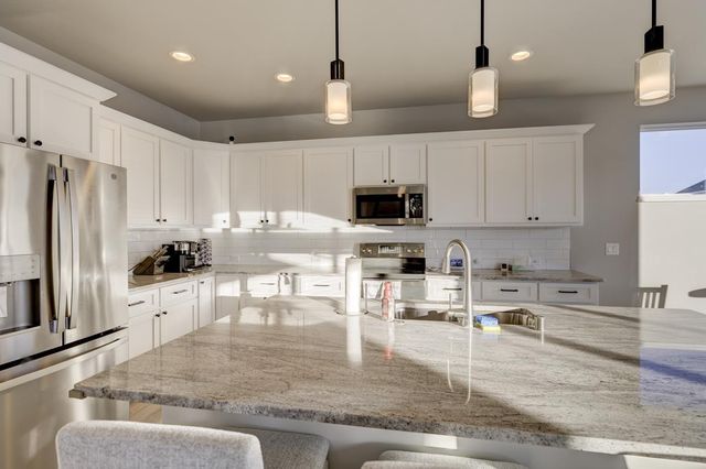 9635 Tawny Acorn Drive, Verona, WI 53593