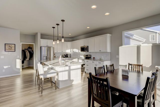 9635 Tawny Acorn Drive, Verona, WI 53593