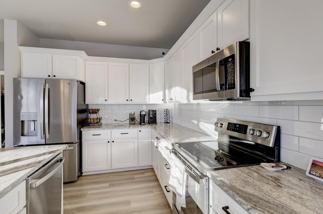 9635 Tawny Acorn Drive, Verona, WI 53593