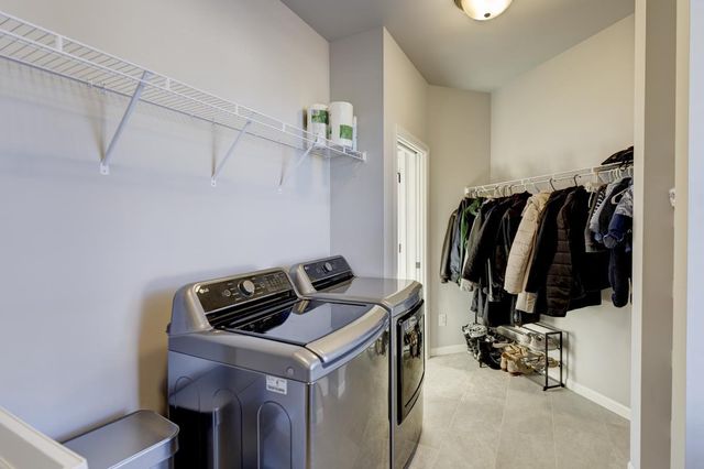 9635 Tawny Acorn Drive, Verona, WI 53593