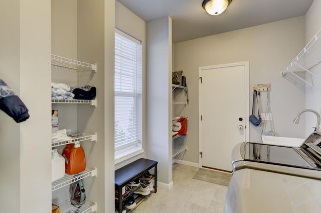 9635 Tawny Acorn Drive, Verona, WI 53593