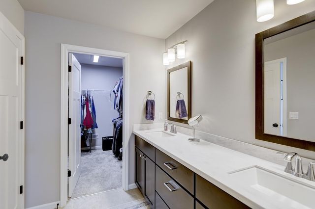 9635 Tawny Acorn Drive, Verona, WI 53593