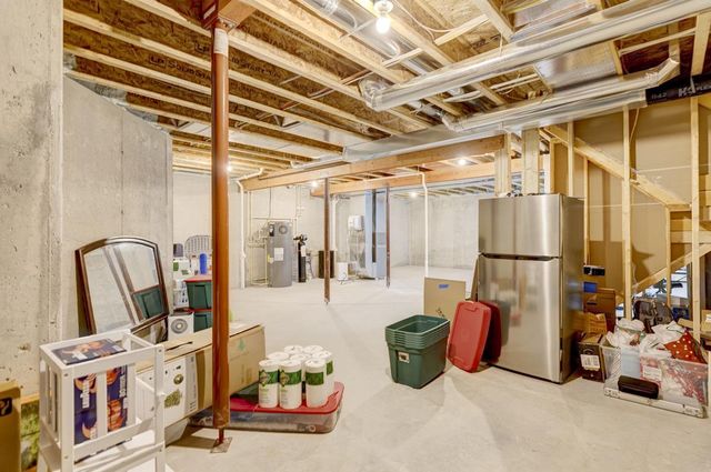 9635 Tawny Acorn Drive, Verona, WI 53593