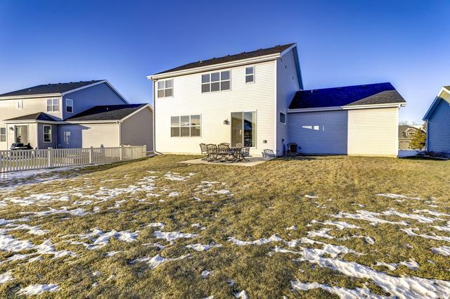 9635 Tawny Acorn Drive, Verona, WI 53593