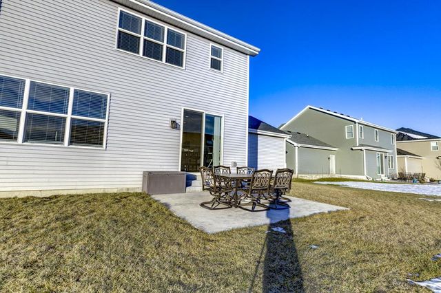 9635 Tawny Acorn Drive, Verona, WI 53593