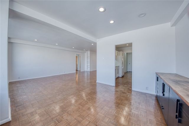 320 Fort Duquesne Blvd 18F, Downtown Pgh, PA 15222