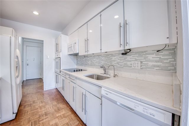 320 Fort Duquesne Blvd 18F, Downtown Pgh, PA 15222