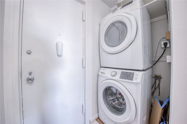 320 Fort Duquesne Blvd 18F, Downtown Pgh, PA 15222