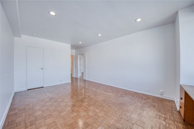 320 Fort Duquesne Blvd 18F, Downtown Pgh, PA 15222