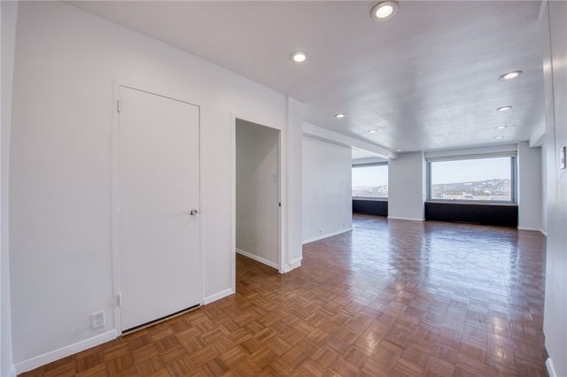 320 Fort Duquesne Blvd 18F, Downtown Pgh, PA 15222