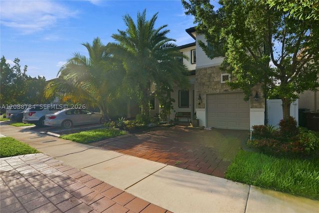 3440 W 110th St, Hialeah, FL 33018