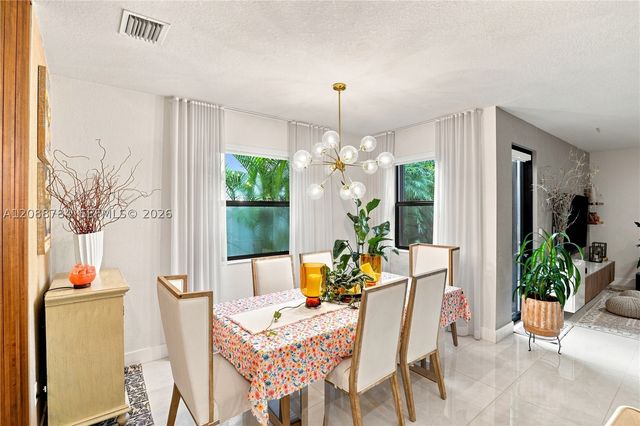 3440 W 110th St, Hialeah, FL 33018