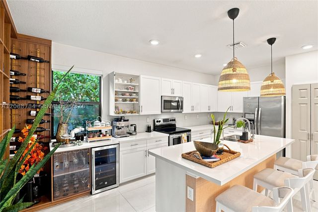 3440 W 110th St, Hialeah, FL 33018
