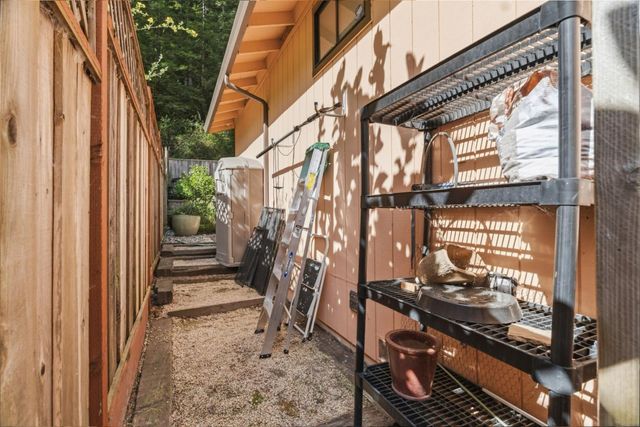 10931 Sequoia Avenue, Felton, CA 95018