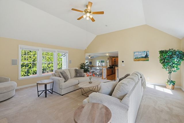 73 Independence Ln, Ashland, MA 01721