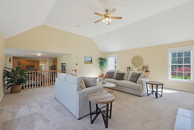 73 Independence Ln, Ashland, MA 01721