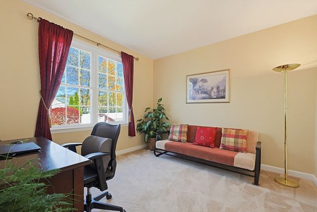 73 Independence Ln, Ashland, MA 01721