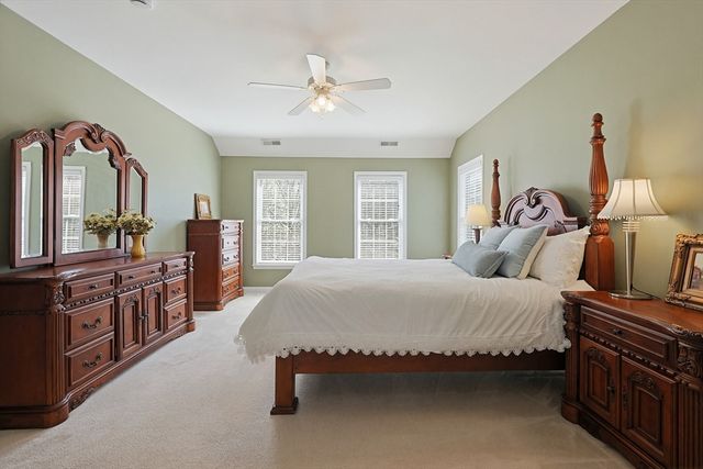 73 Independence Ln, Ashland, MA 01721