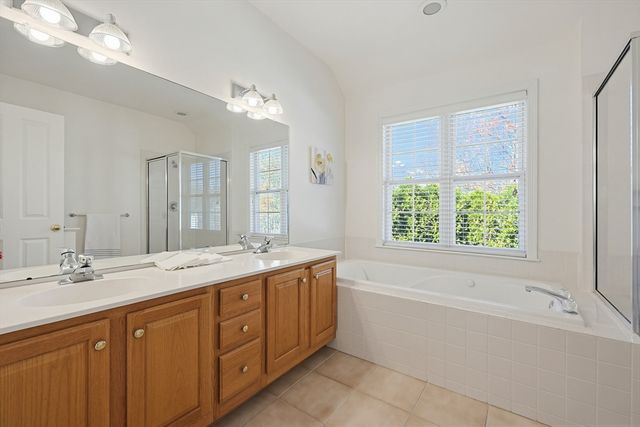 73 Independence Ln, Ashland, MA 01721