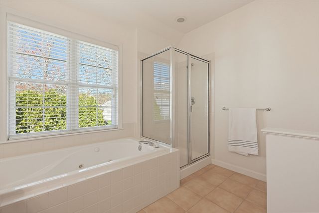 73 Independence Ln, Ashland, MA 01721