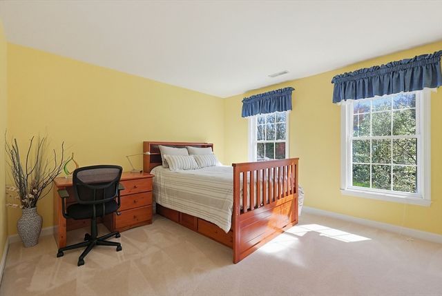 73 Independence Ln, Ashland, MA 01721