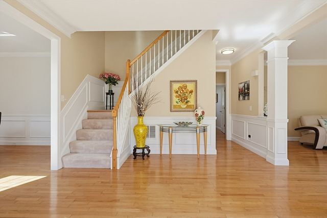 73 Independence Ln, Ashland, MA 01721