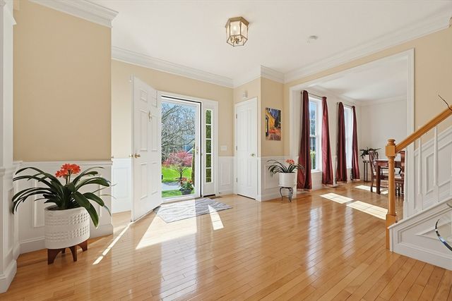 73 Independence Ln, Ashland, MA 01721