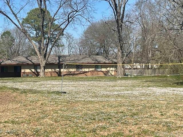 1220 & 1221 Ash Street, Conway, AR 72034