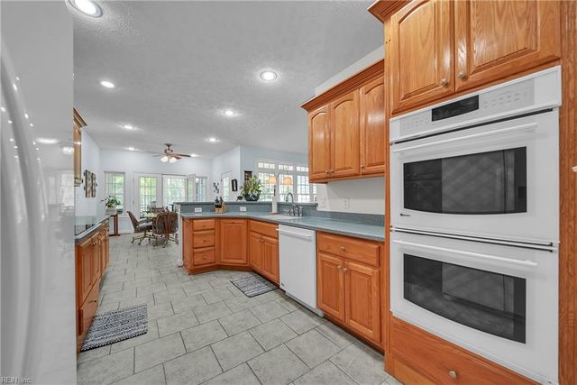 211 Darden DR, Poquoson, VA 23662