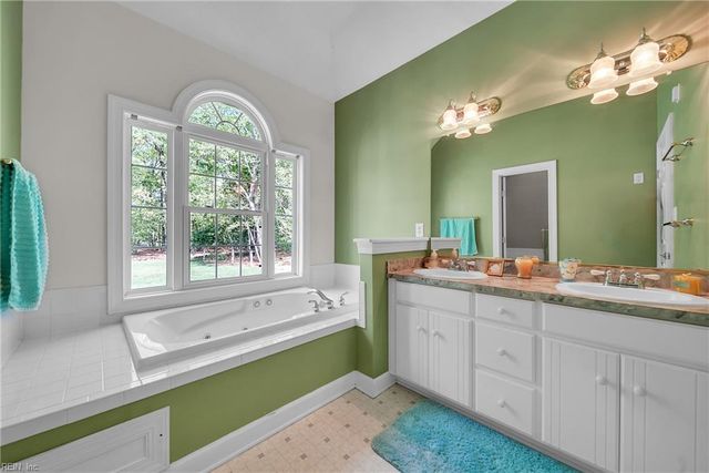 211 Darden DR, Poquoson, VA 23662
