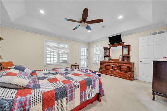 211 Darden DR, Poquoson, VA 23662