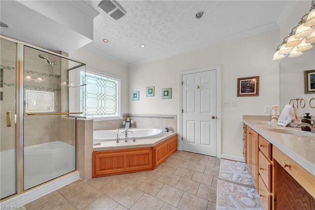 211 Darden DR, Poquoson, VA 23662