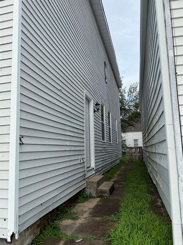 1321 Oakley Street, Evansville, IN 47710