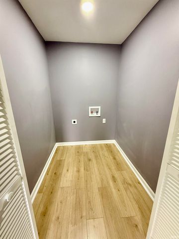 1321 Oakley Street, Evansville, IN 47710