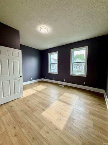 1321 Oakley Street, Evansville, IN 47710