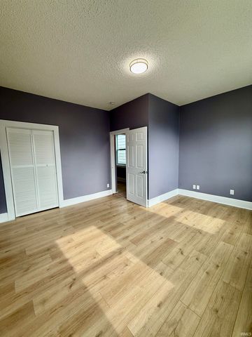 1321 Oakley Street, Evansville, IN 47710
