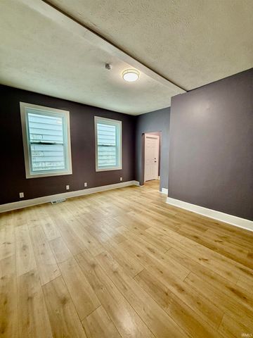 1321 Oakley Street, Evansville, IN 47710