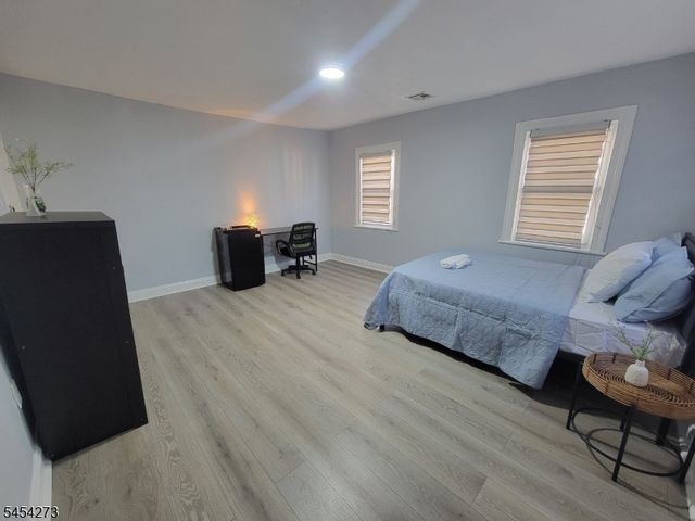 12 Thomas St, Newark City, NJ 07114