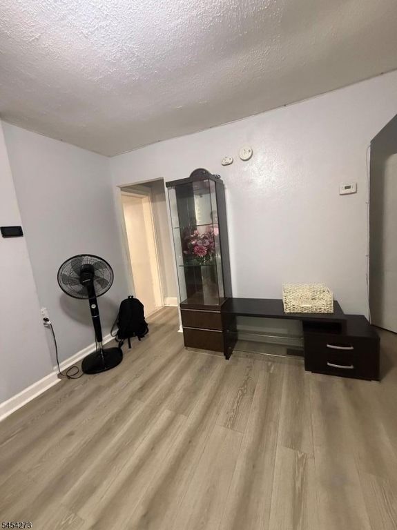 12 Thomas St, Newark City, NJ 07114 — photo 3