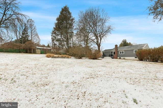 208 CHEYNEY DR, West Chester, PA 19382