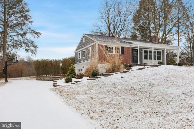 208 CHEYNEY DR, West Chester, PA 19382