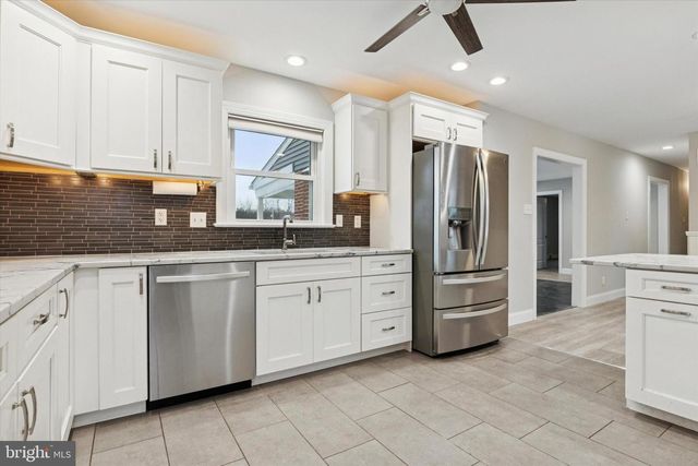 208 CHEYNEY DR, West Chester, PA 19382